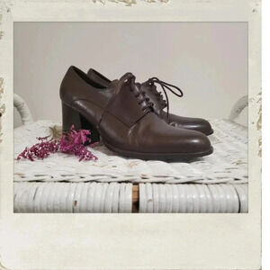 Shoe Strings | Vintage Brown Leather Mid-Century Modern Chunky Block Heel Boots